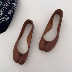 Maison Martin Margiela Tan Tabi Loafers